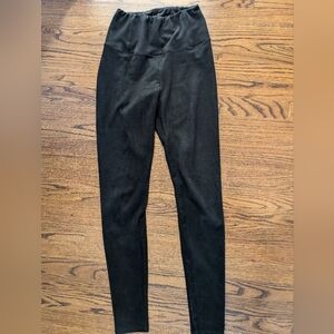 Aritzia Wilfred Daria faux suede leggings